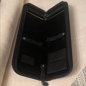 Bey-Berk Black Leather Tie Case